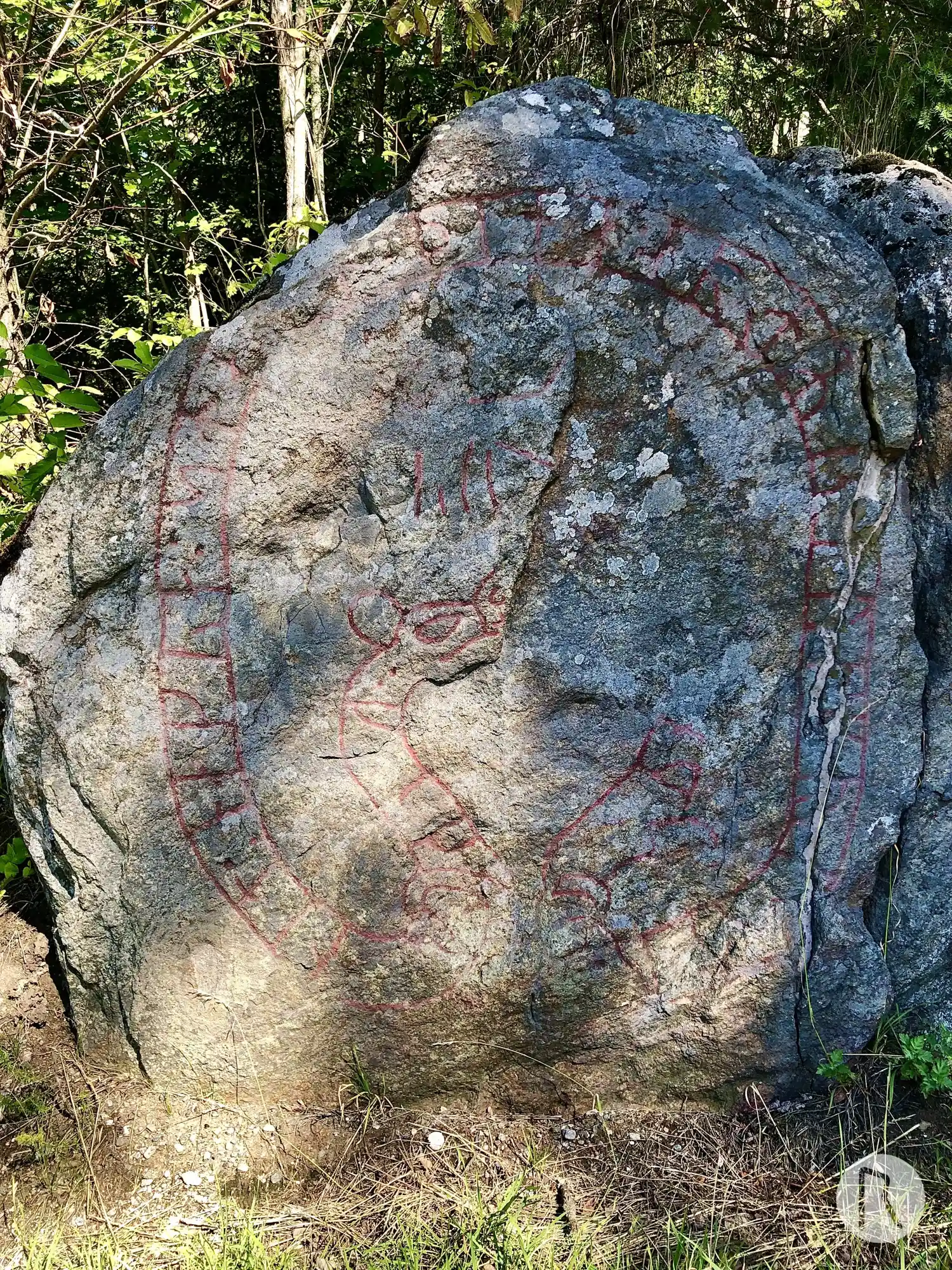 Скеля з рунічним написом Sö222, L2015:5960 у Sorunda парафія, Nynäshamn муніципалітет