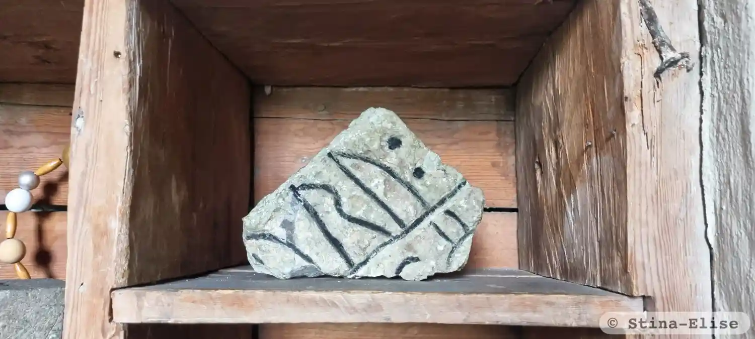 Runic inscription in grave context ÖgFv1959;97, L2010:3372 in Norrköping parish, Norrköping municipality