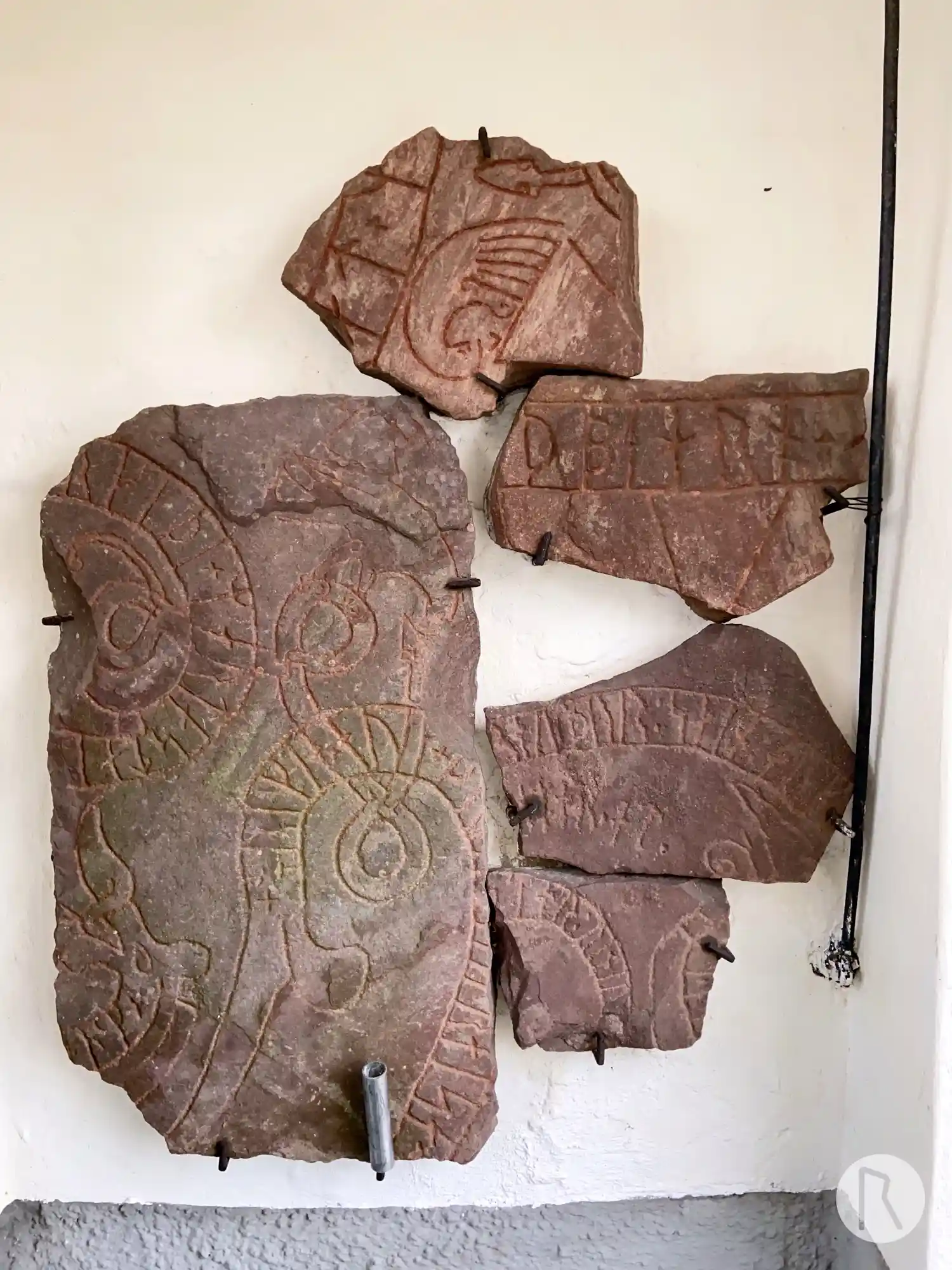 Runic inscription U575, L2017:5860 in Estuna parish, Norrtälje municipality