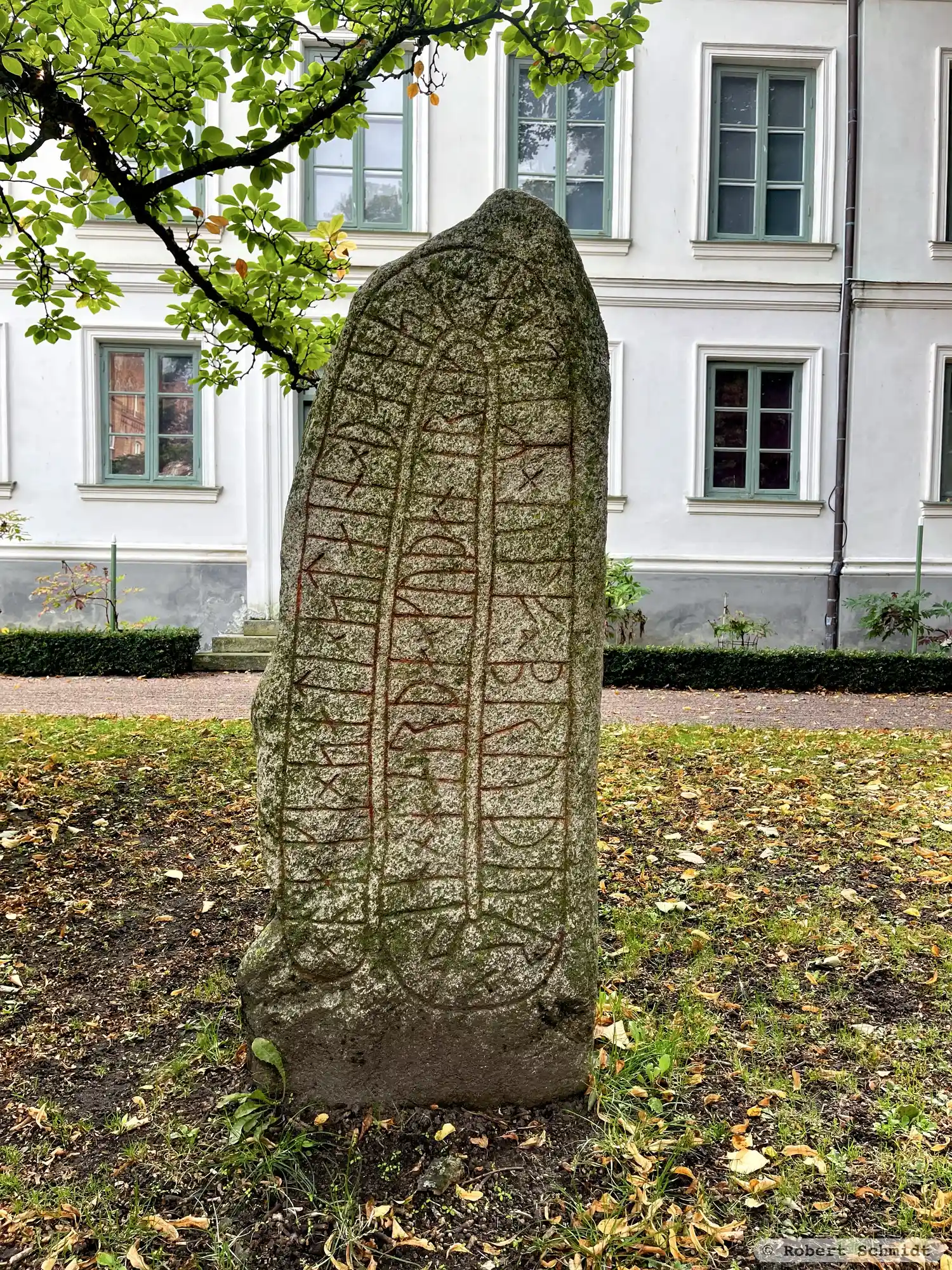 Rune-stone DR288, L1988:5384 in Lund parish, Lund municipality