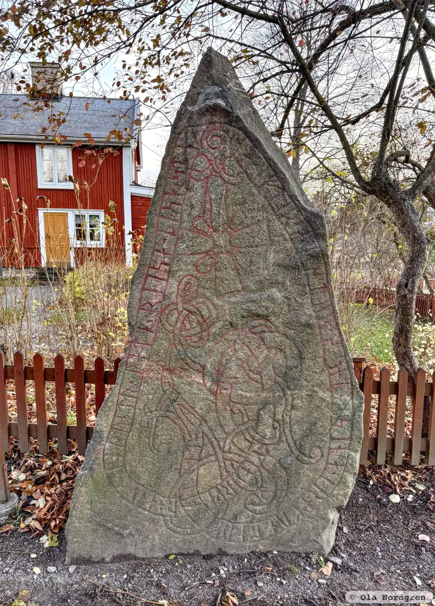 Rune-stone Hanstastenarna, U72, L2012:435 in Stockholm parish, Stockholm municipality