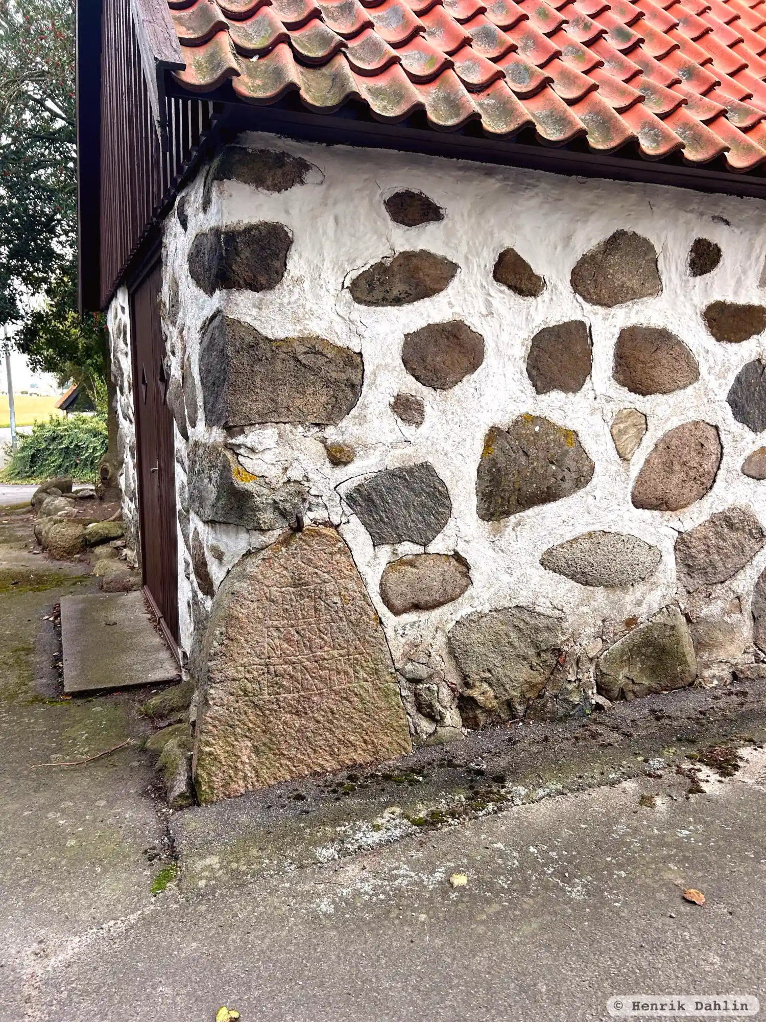 Rune-stone L1991:2638 in Kverrestad parish, Tomelilla municipality