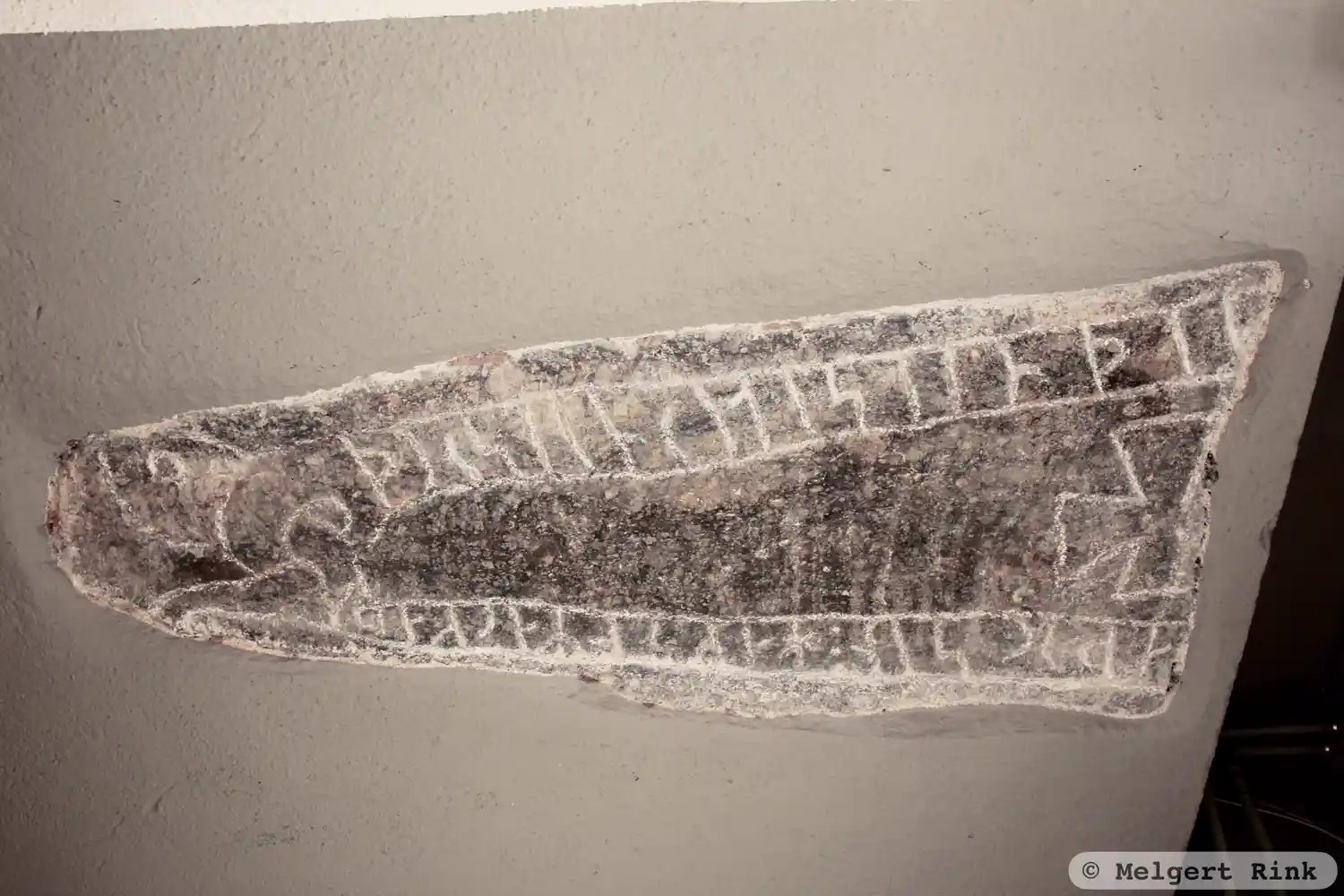 Rune-stone M7, L1935:7510 in Tuna parish, Uppsala municipality