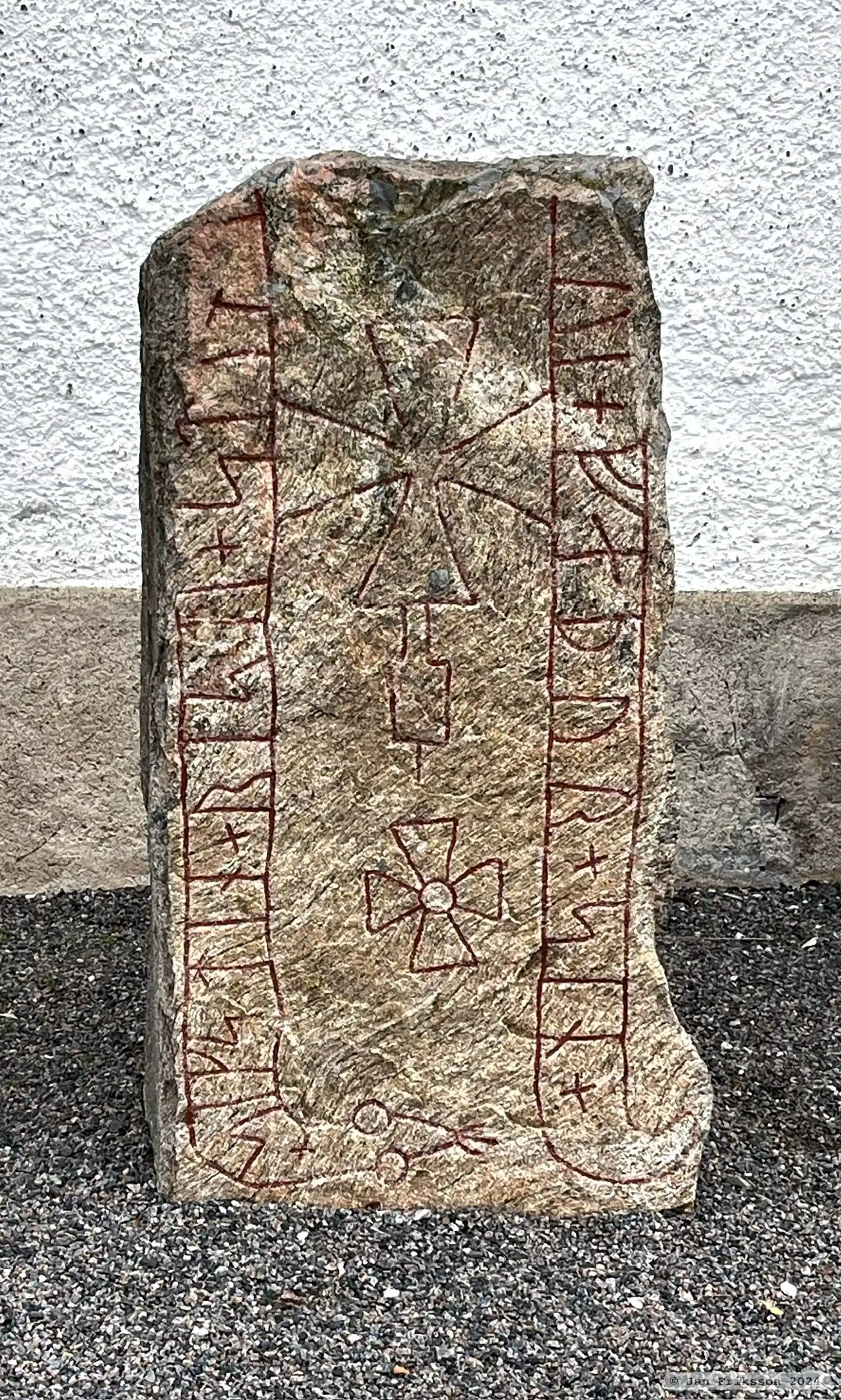 Rune-stone Ög13, L2012:6991 in Konungsund parish, Norrköping municipality