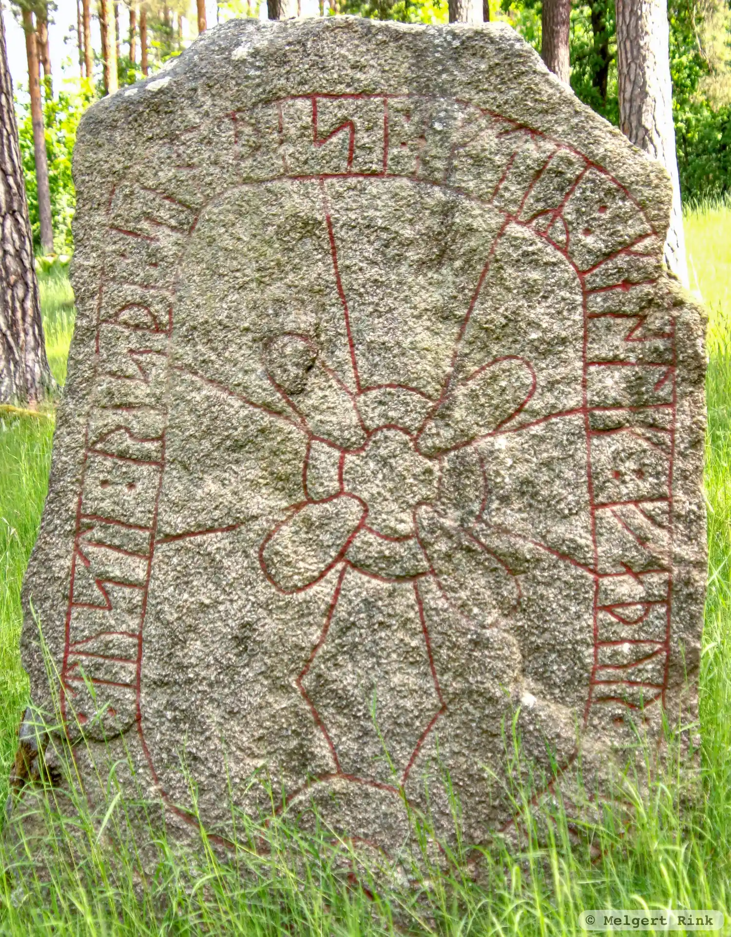 Runenstein Ög210, L2010:7299 in Viby kirchspiel, Mjölby gemeinde