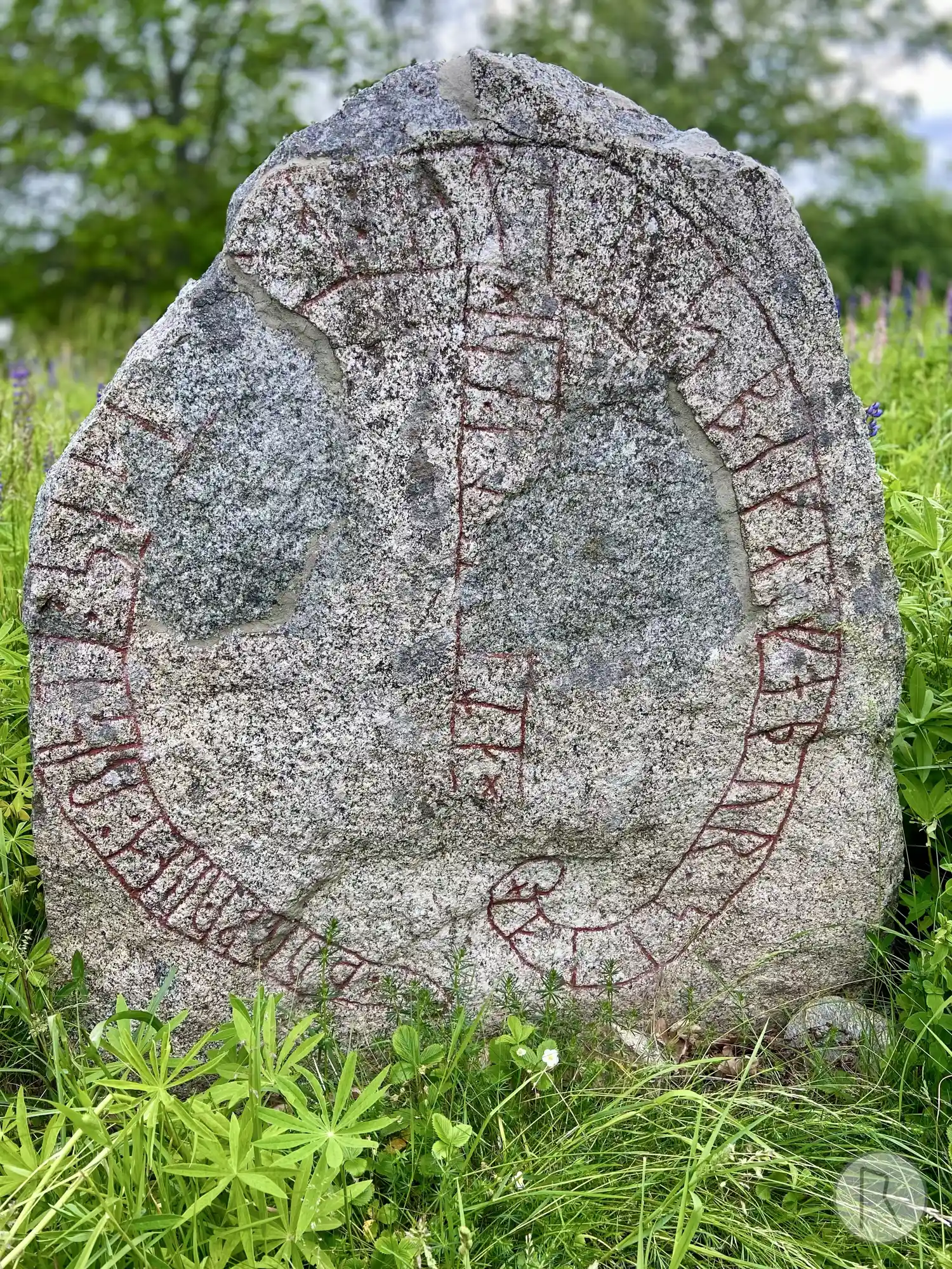Rune-stone Östastenen, Sö202, L1983:9418 in Ytterselö parish, Strängnäs municipality
