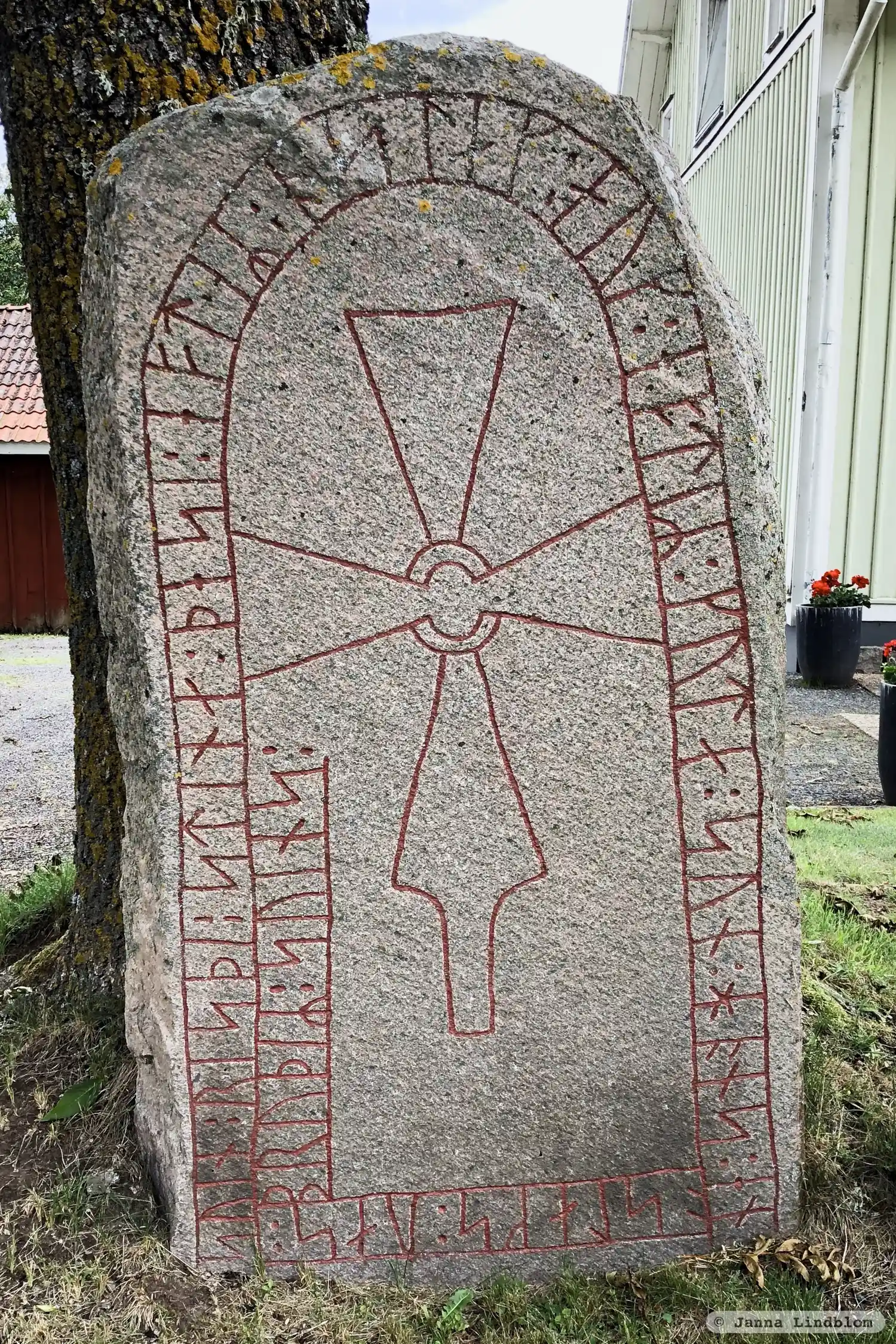 Rune-stone Sm122, L1974:9157 in Gränna parish, Jönköping municipality