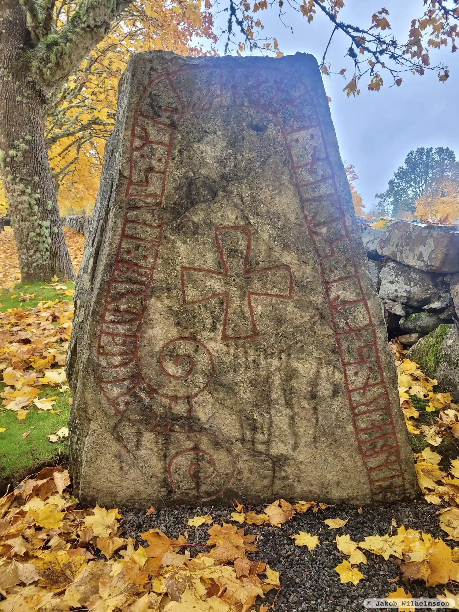 Rune-stone Sm69, L1974:9099 in Fröderyd parish, Vetlanda municipality