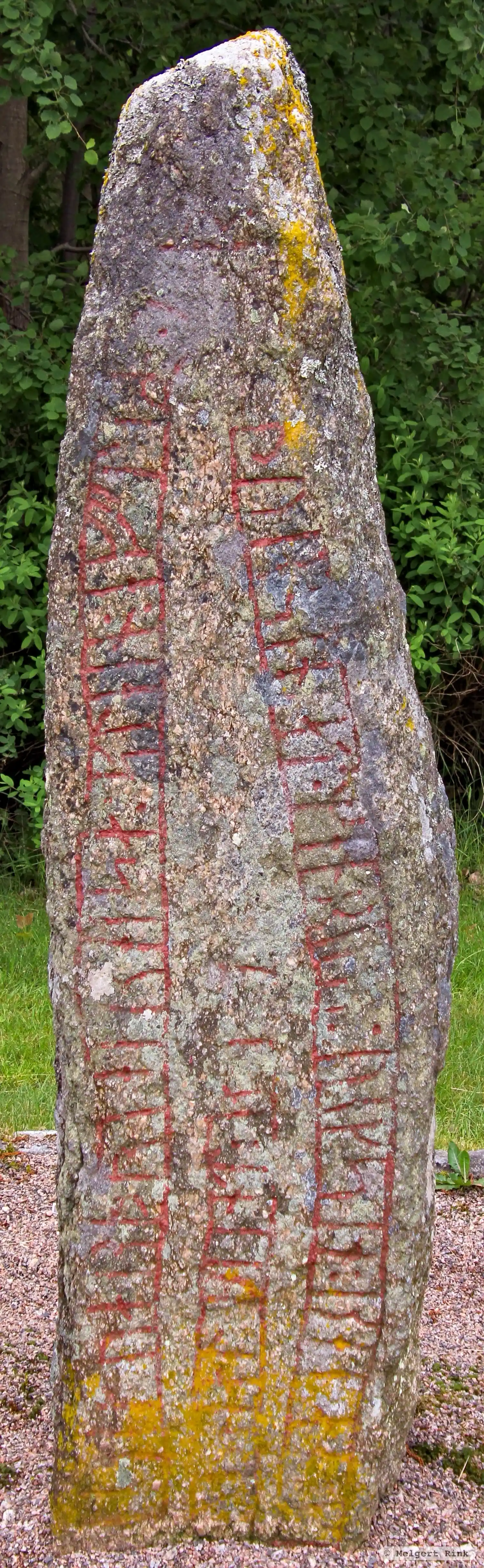 Rune-stone Sm75, L1972:3743 in Svenarum parish, Vaggeryd municipality