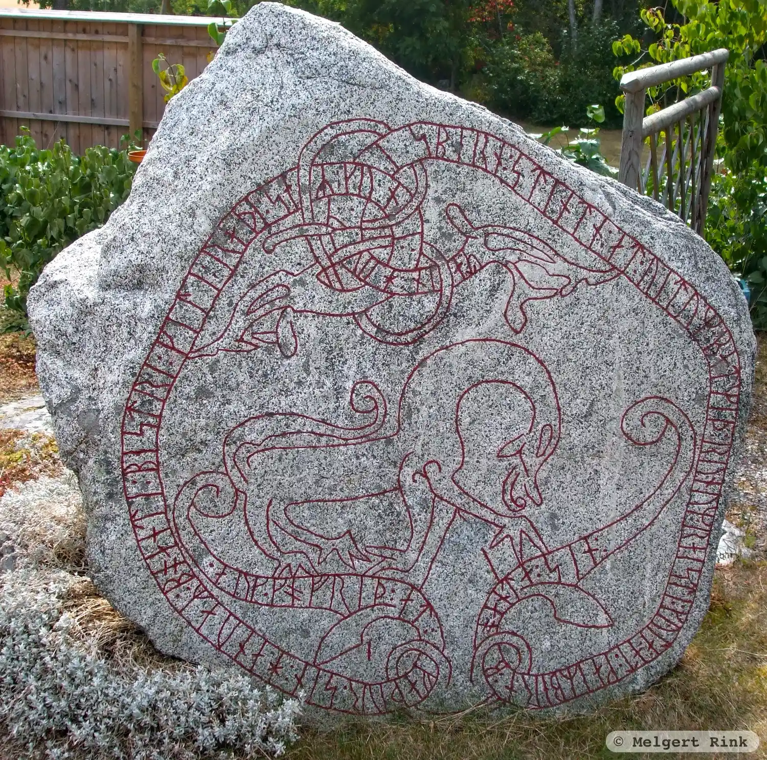 Runsten Sö213, L1983:8843 i Överselö socken, Strängnäs kommun