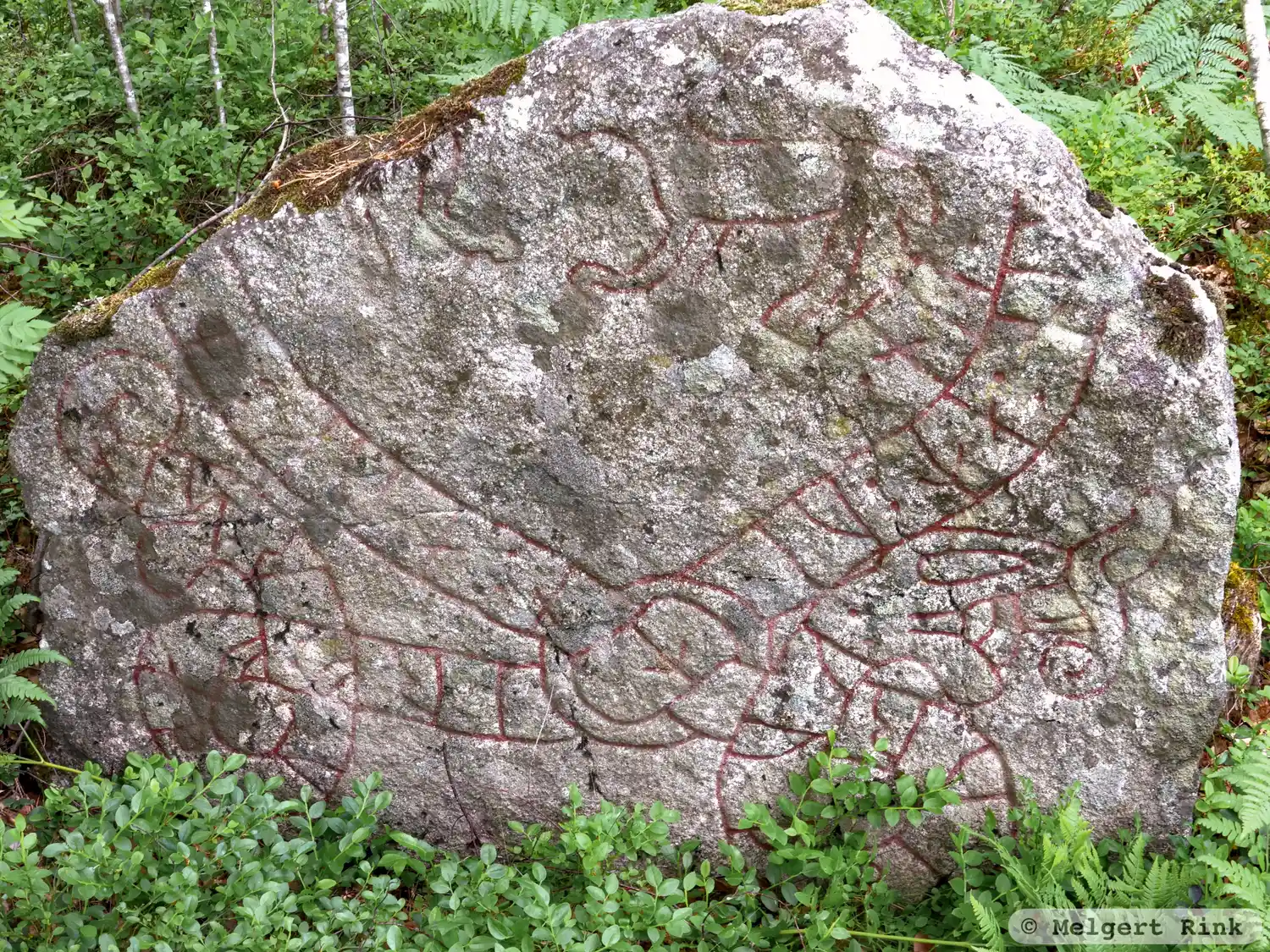 Piedra rúnica Sö235, L2015:6584 en Sorunda parroquia, Nynäshamn municipio