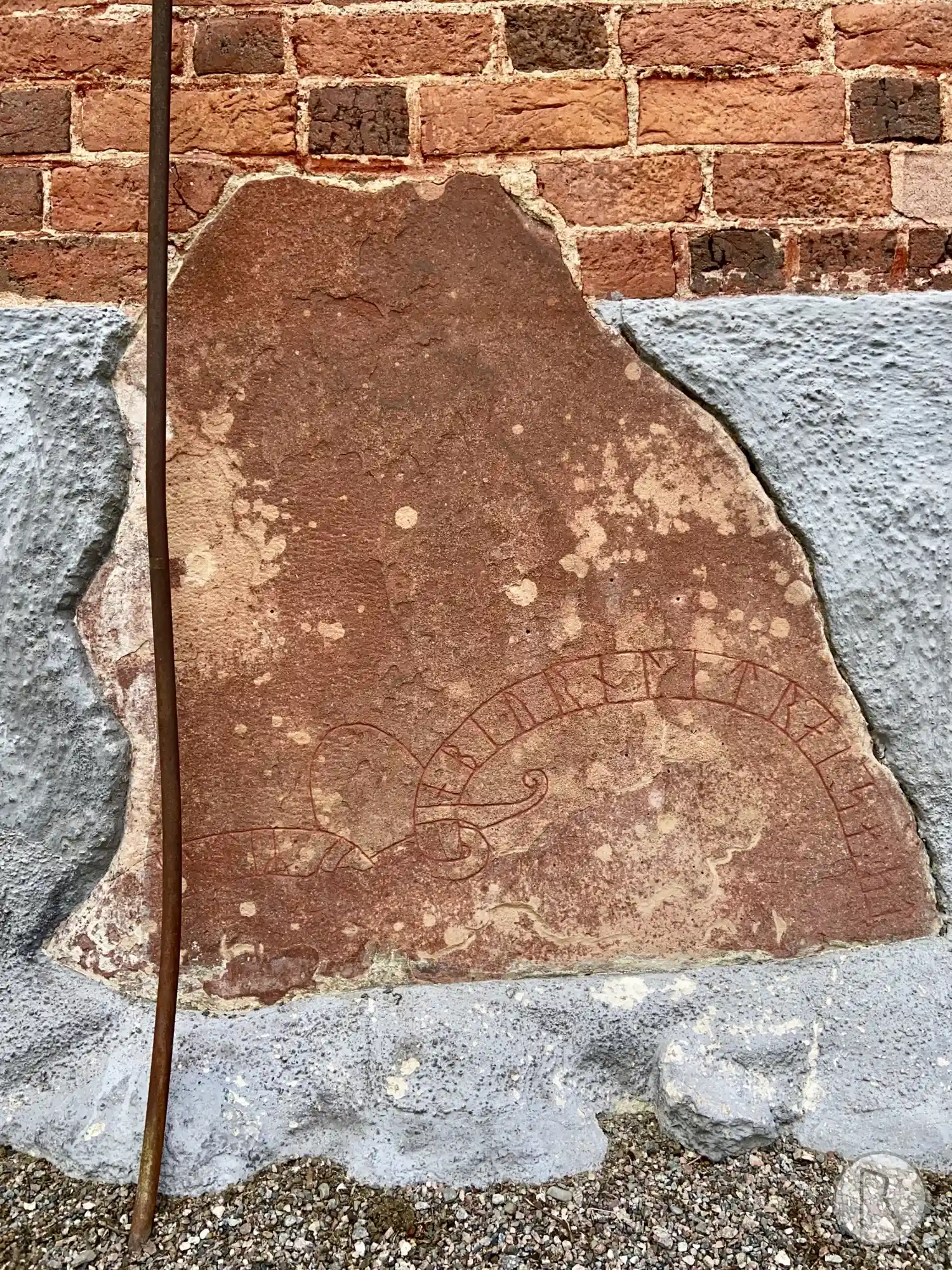 Rune-stone Sö278, L1983:286 in Strängnäs parish, Strängnäs municipality