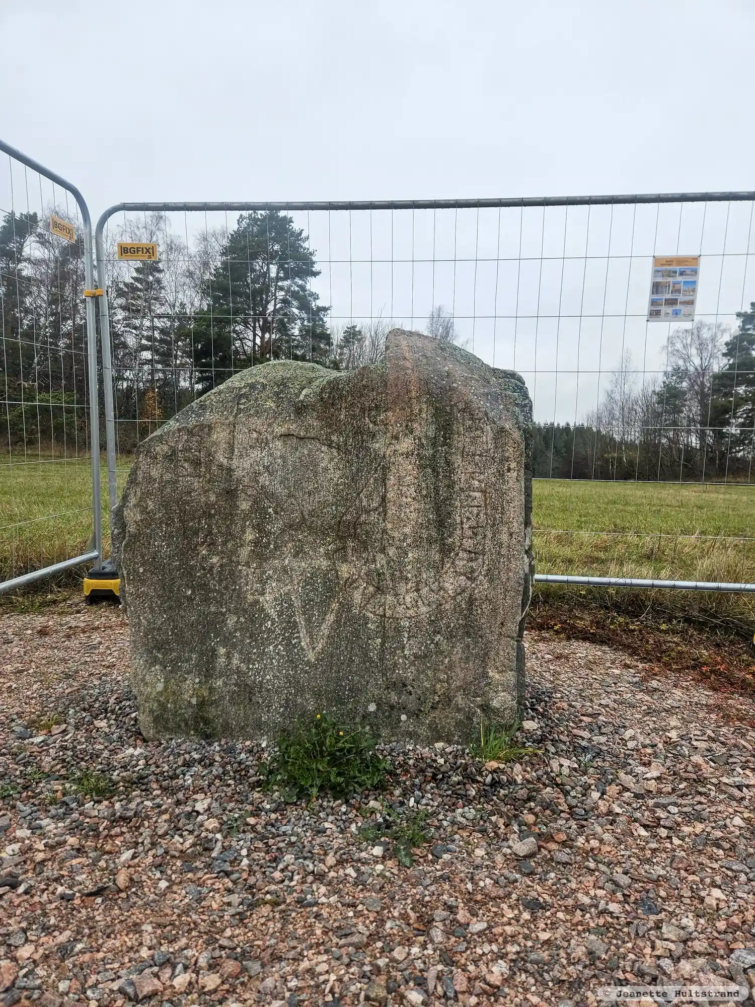 Runsten Sö30, L1984:7869 i Trosa-Vagnhärad socken, Trosa kommun