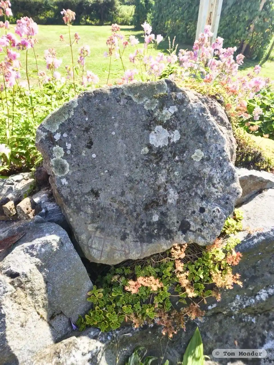 Rune inscriptions in Dunker parish