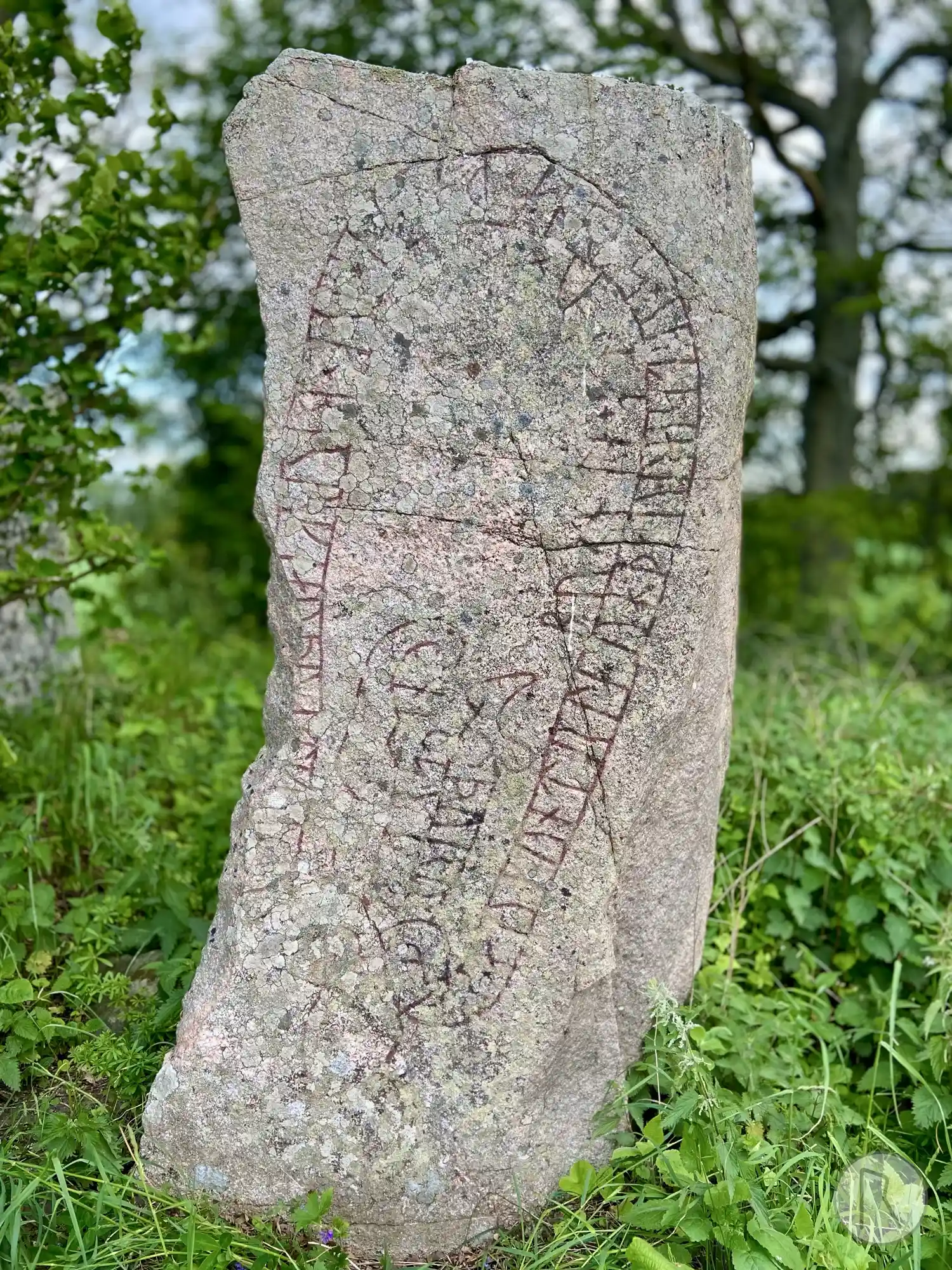 Rune-stone Sö328, L1985:1927 in Aspö parish, Strängnäs municipality