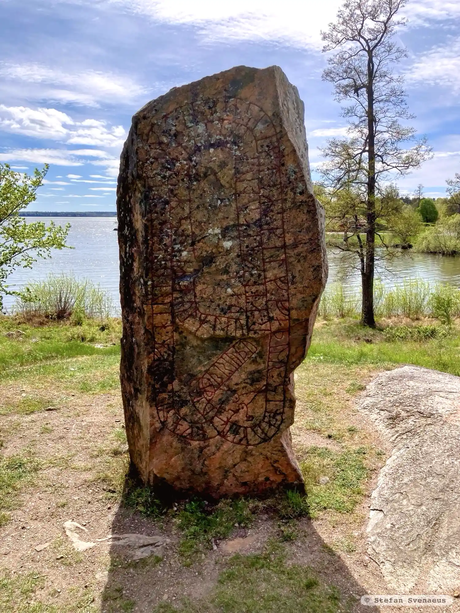 Rune-stone Sö88, L1983:7400 in Öja parish, Gotland municipality