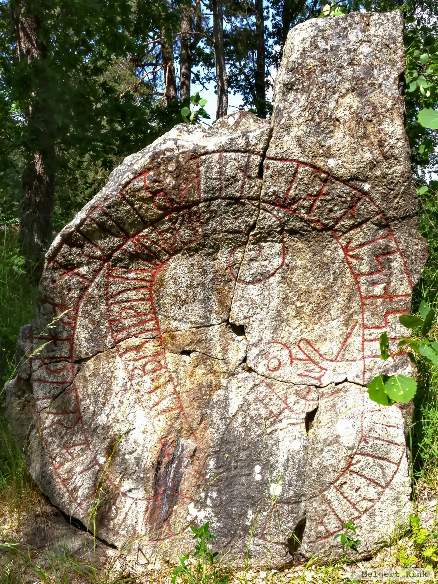 Pierre runique SöFv1948;298, L2014:7064 à Ösmo paroisse, Nynäshamn commune
