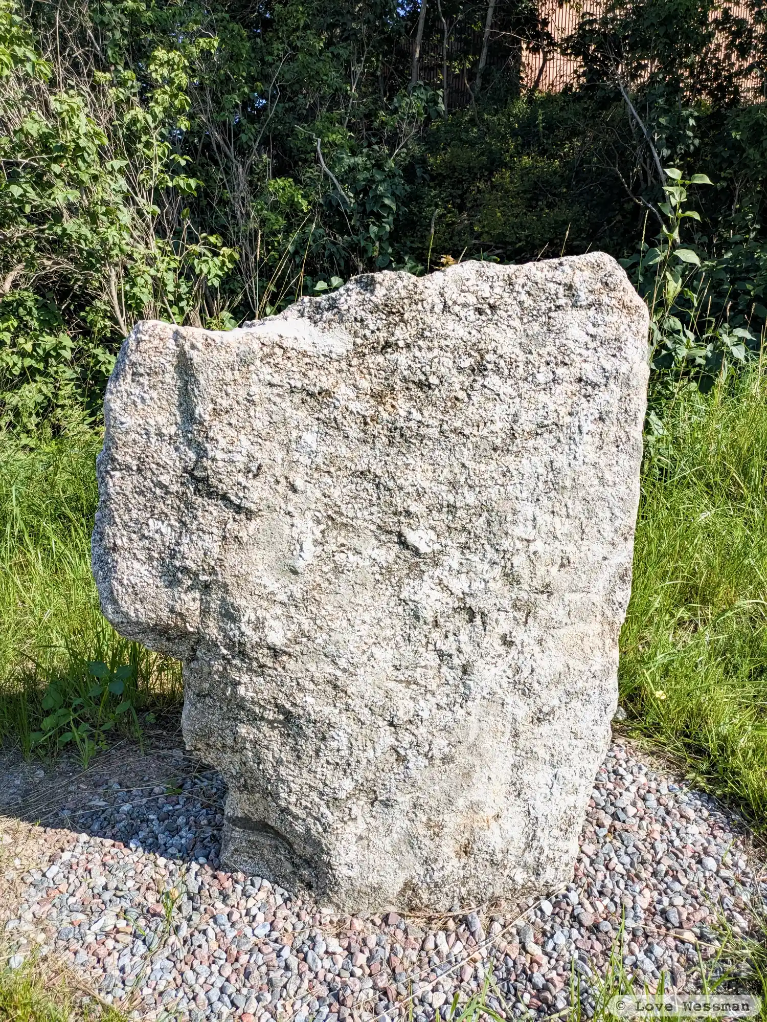 Rune-stone SöNOR1998;22, L1983:424 in Stenkvista parish, Eskilstuna municipality