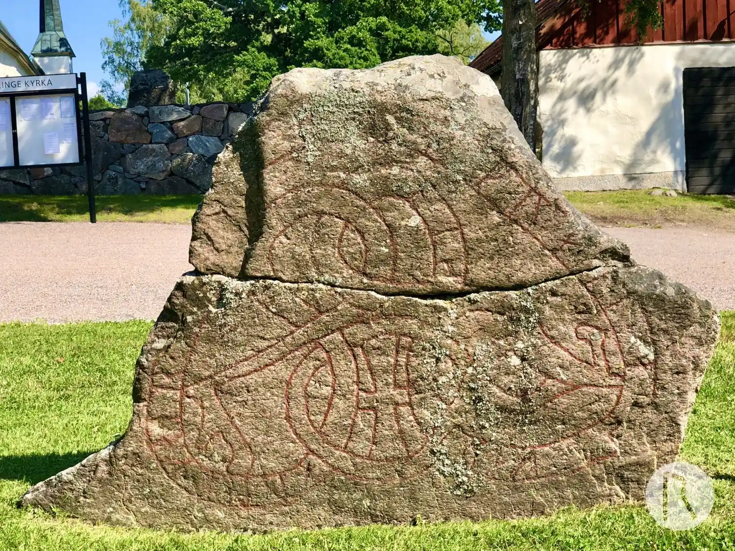 Rune-stone U1050, L1944:6305 in Björklinge parish, Uppsala municipality
