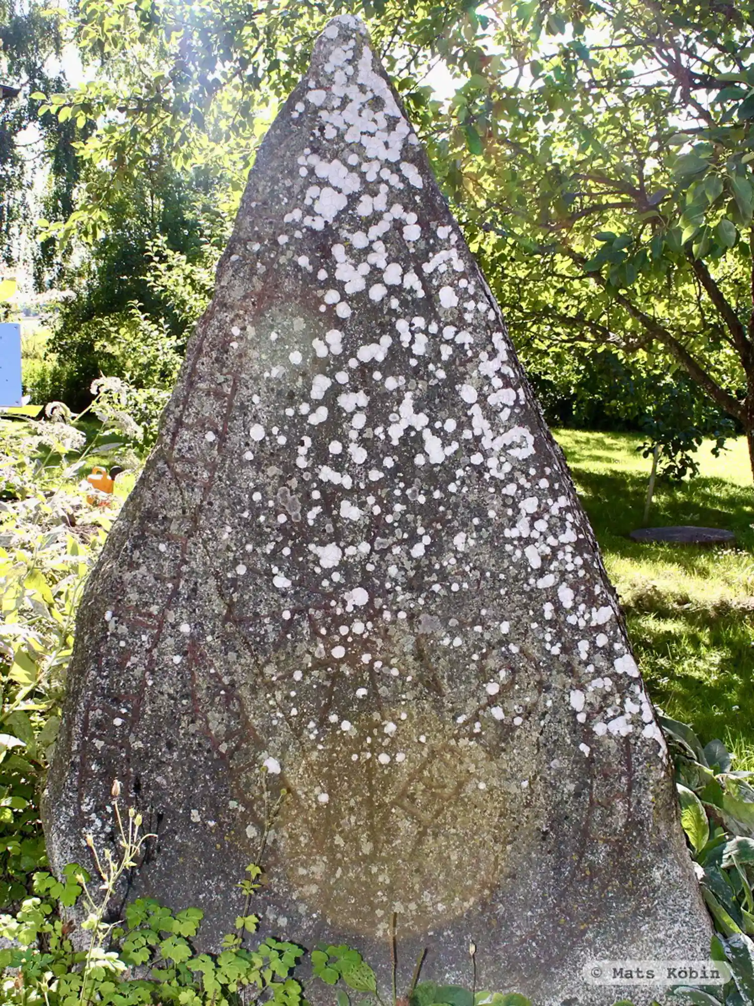 Rune-stone U1172, L1944:944 in Vittinge parish, Heby municipality