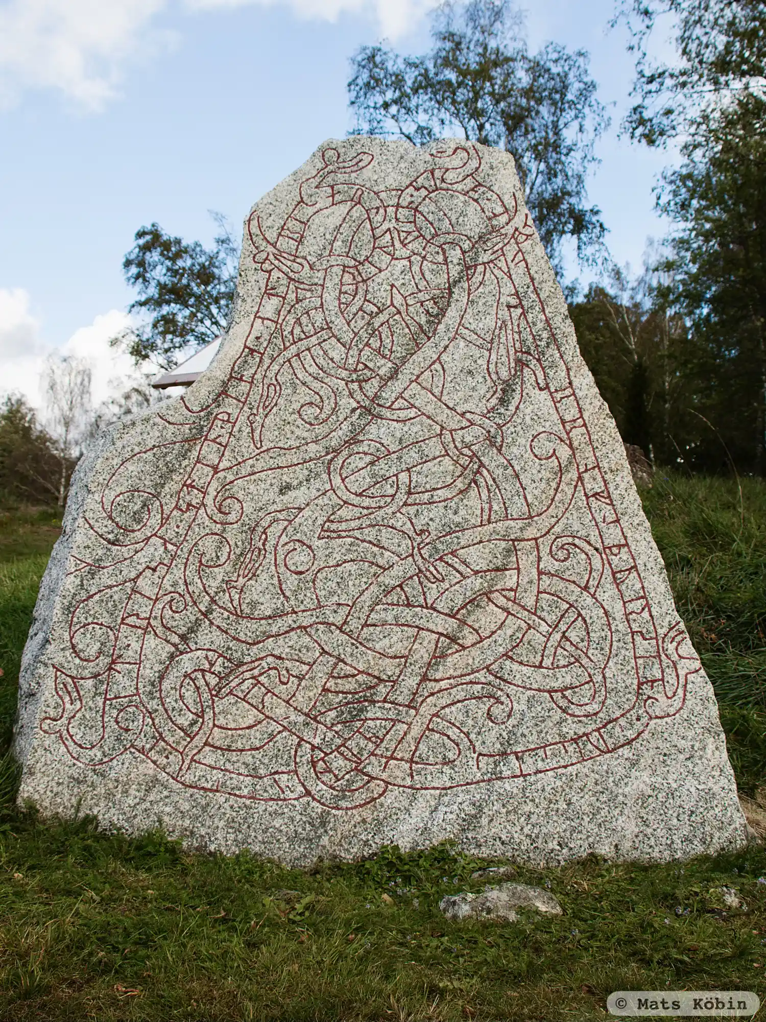 Rune-stone U1174, L1944:754 in Vittinge parish, Heby municipality