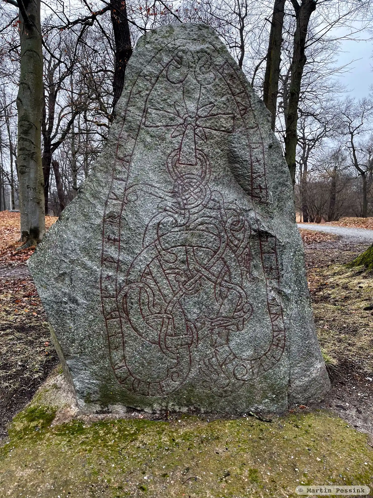 Rune-stone U124, L2015:5873 in Solna parish, Solna municipality