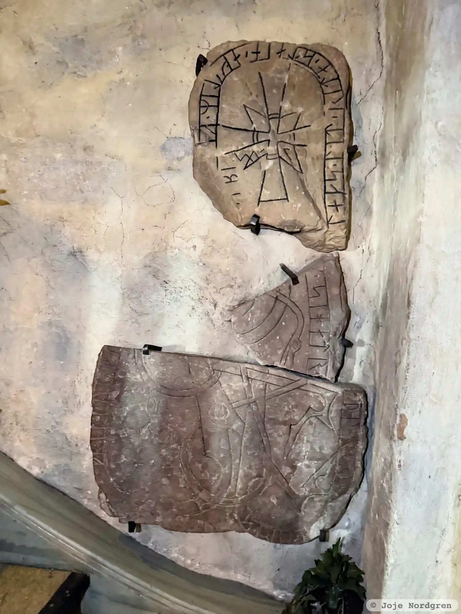 Rune-stone U128, L2017:1139 in Danderyd parish, Danderyd municipality