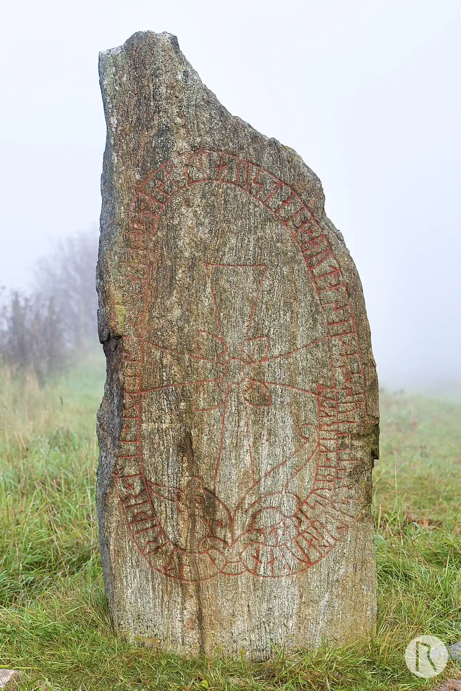 Rune-stone U136, L2015:9561 in Täby parish, Täby municipality