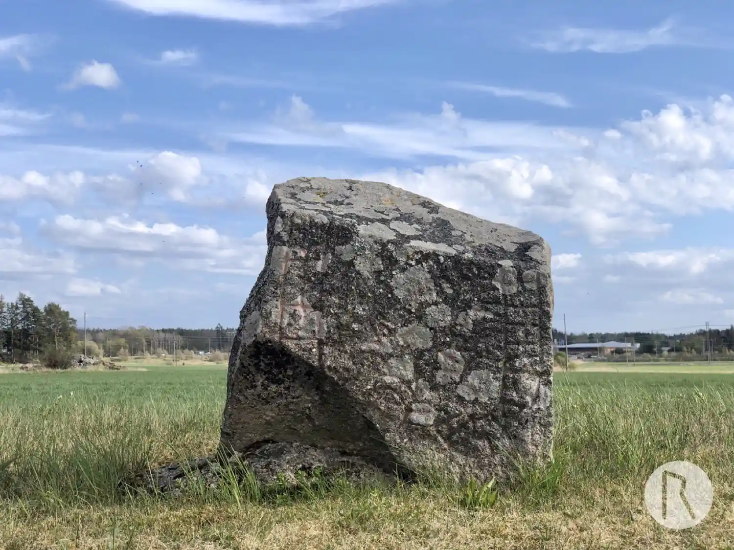 Rune-stone U140, L2015:9699 in Täby parish, Täby municipality