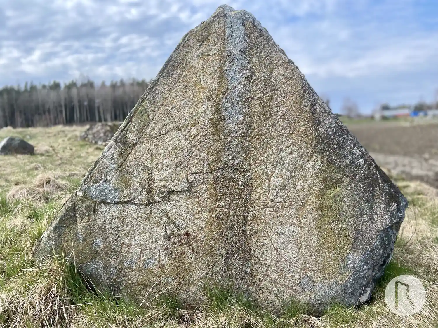 Rune-stone U171, L2014:9707 in Östra Ryd parish, Vaxholm municipality