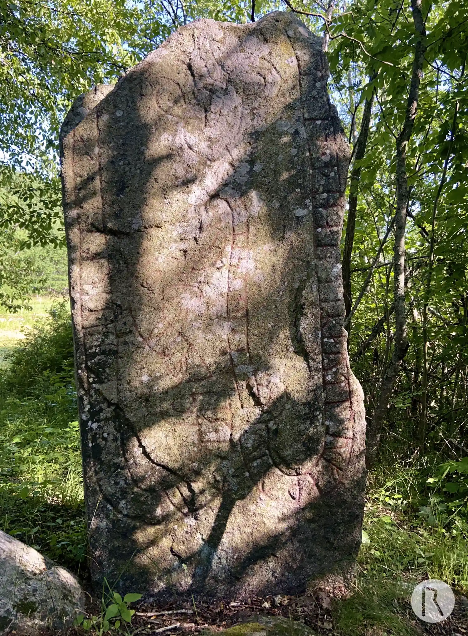 Rune-stone U22, L2017:7807 in Färentuna parish, Ekerö municipality