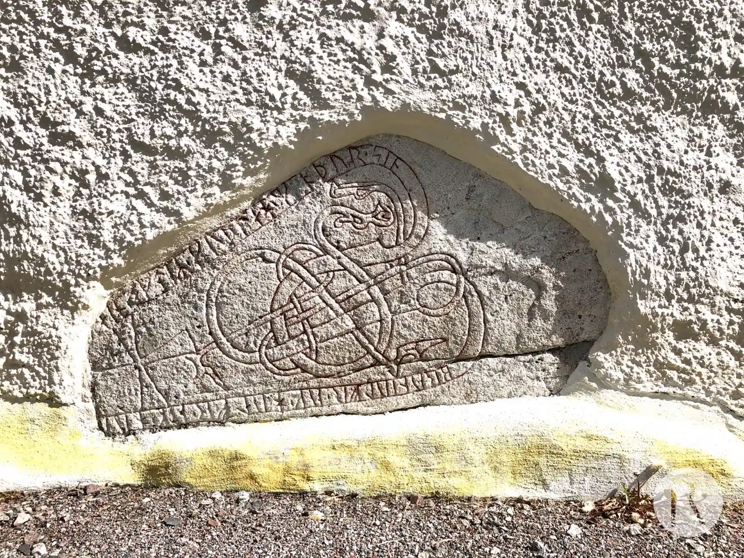 Rune inscriptions in Fresta parish