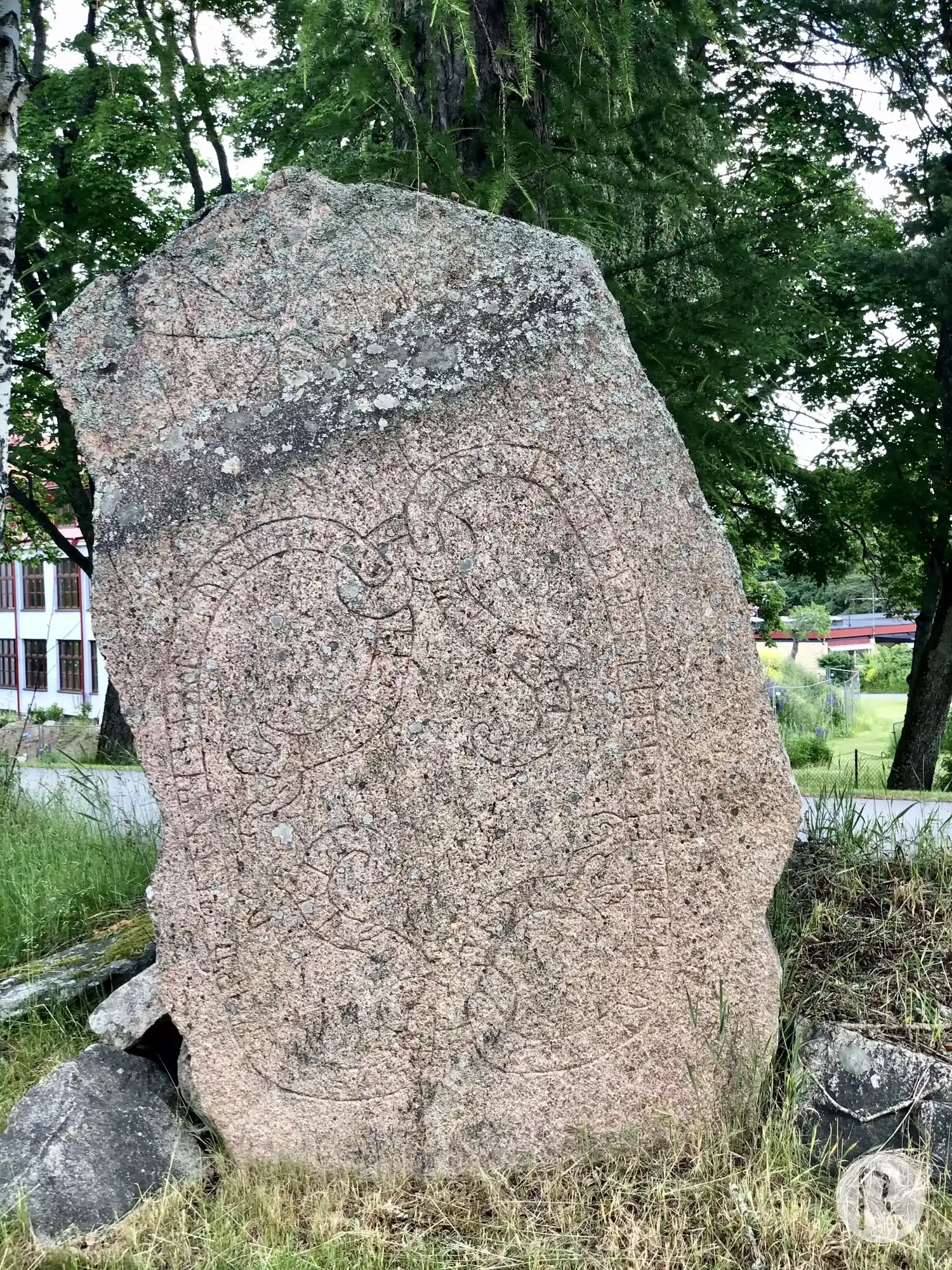 Rune-stone U276, L2017:4179 in Hammarby parish, Upplands Väsby municipality