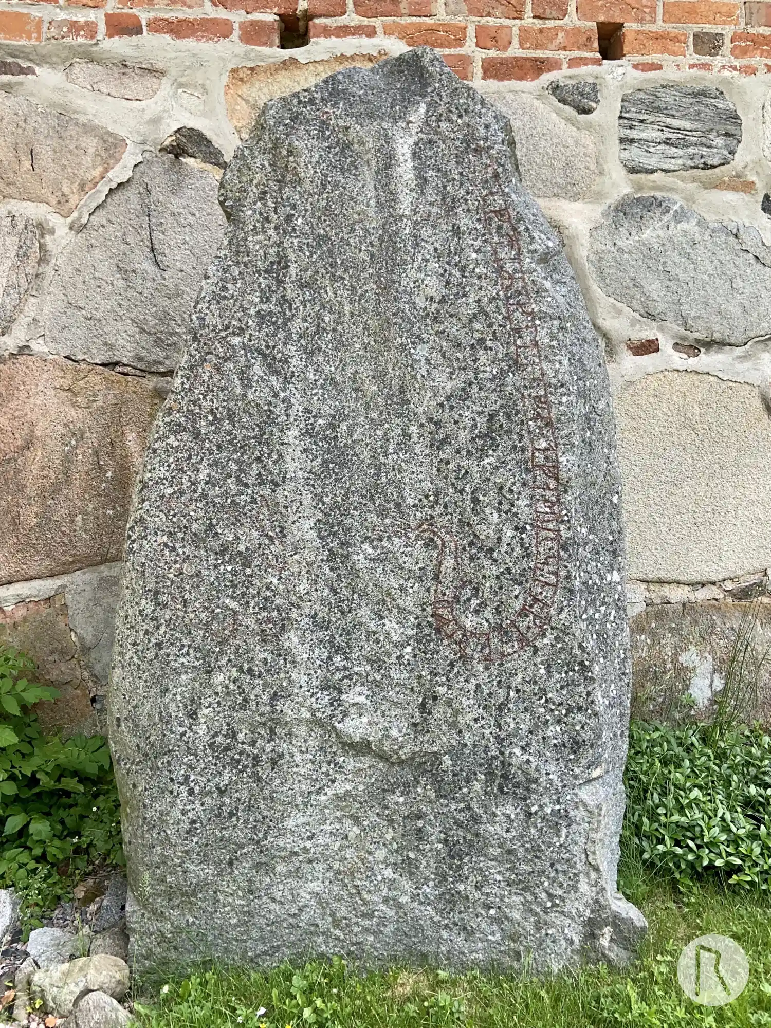Rune-stone U514, L2015:1915 in Rimbo parish, Norrtälje municipality