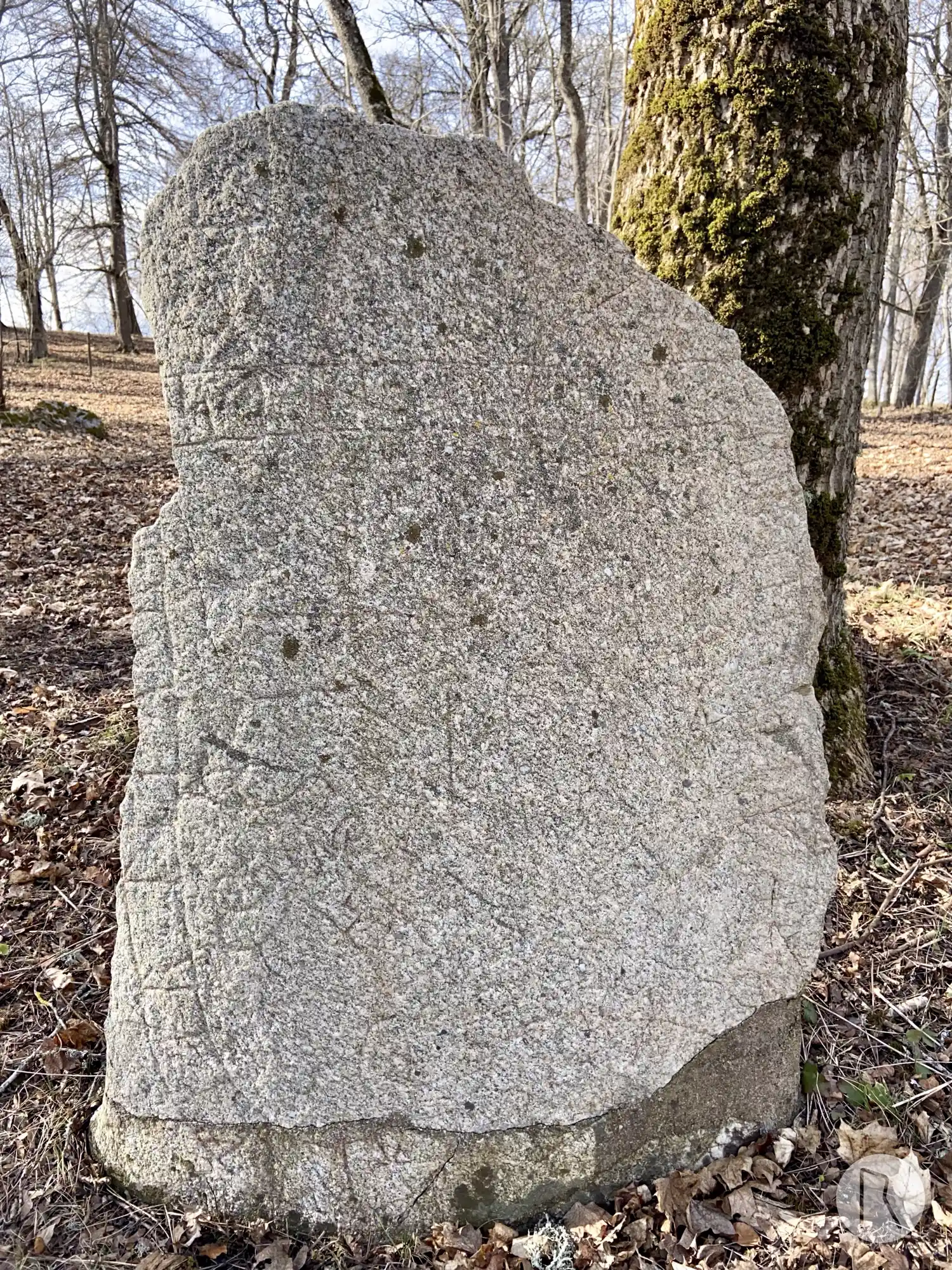 Rune-stone U662, L2016:1861 in Håtuna parish, Upplands-Bro municipality