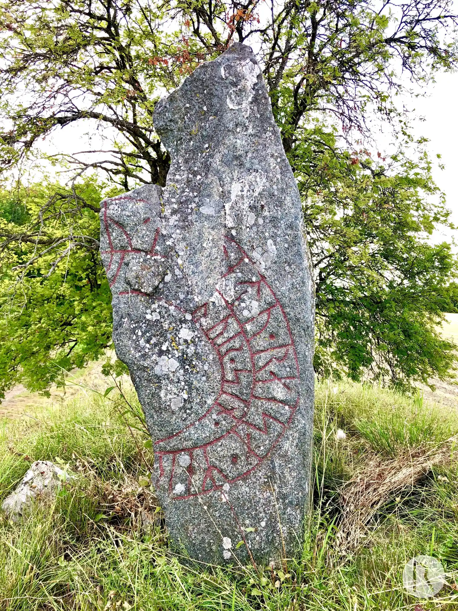 Рунічний камінь U672, L1943:8312 у Häggeby парафія, Håbo муніципалітет