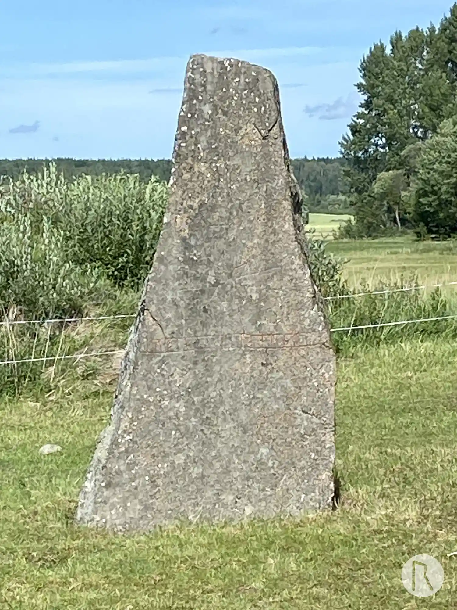 Rune-stone U804, L1942:3133 in Långtora parish, Enköping municipality