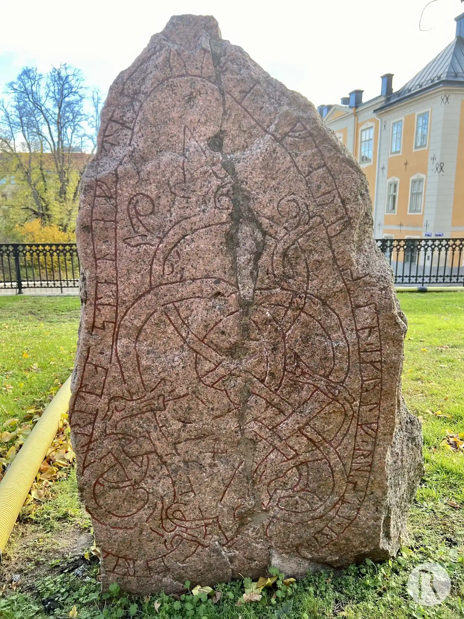 Rune-stone U929, L1941:1889 in Uppsala parish, Uppsala municipality