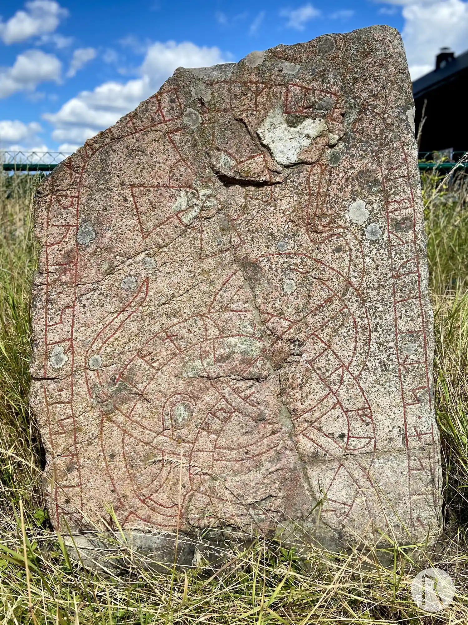 Rune-stone U993, L1943:4711 in Funbo parish, Uppsala municipality