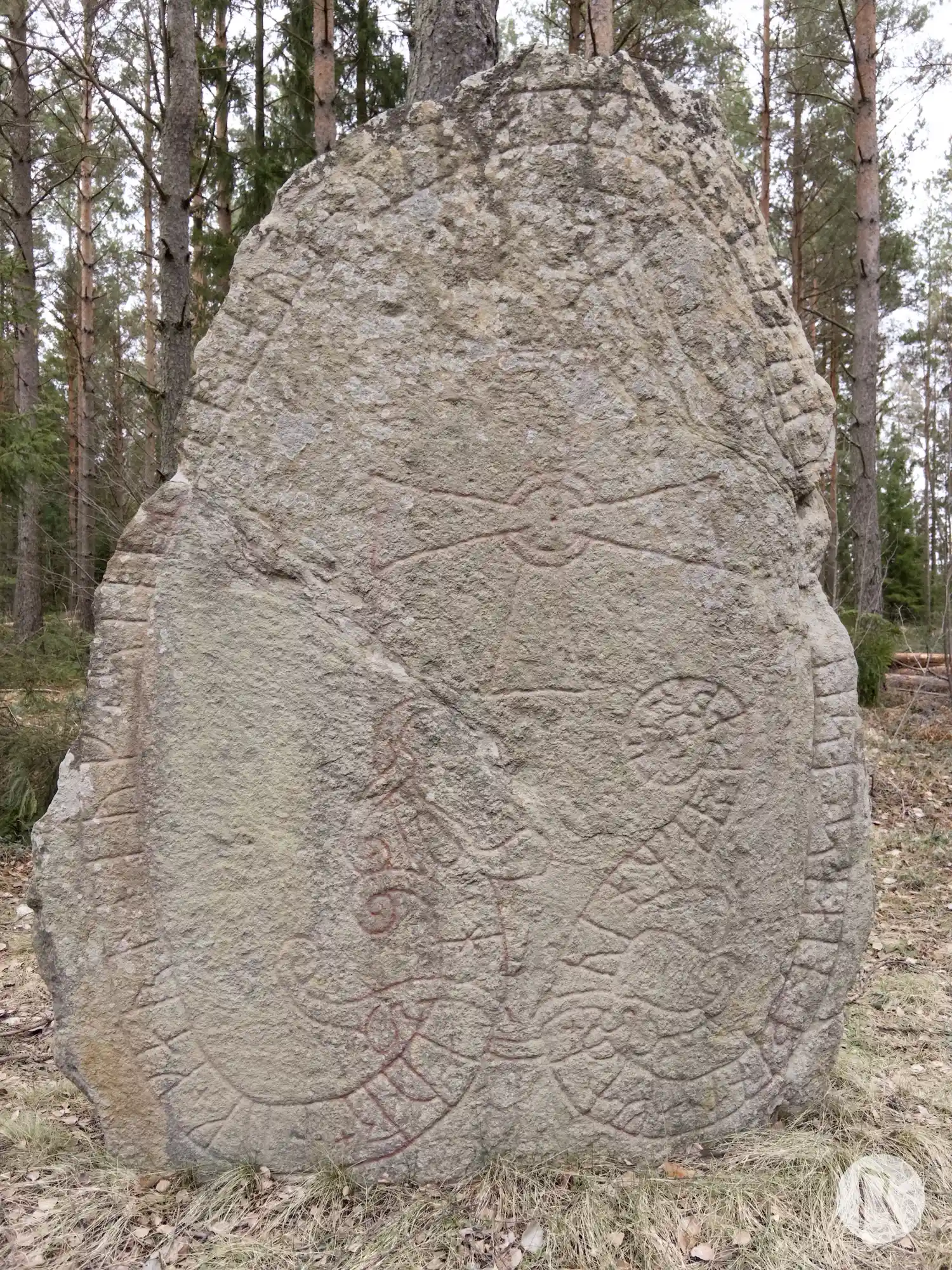 Rune-stone Uringestenen, Sö298, L2017:4142 in Grödinge parish, Botkyrka municipality