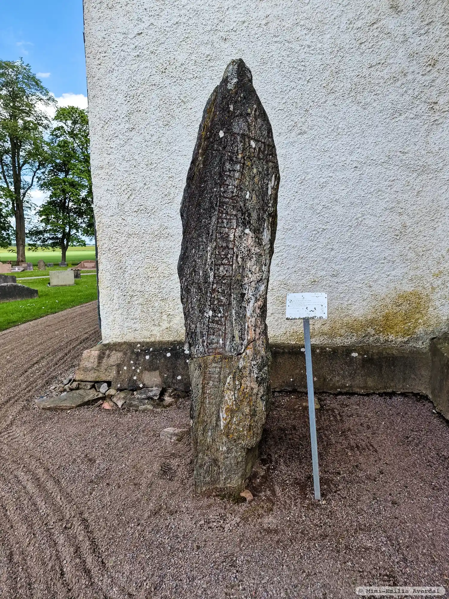 Rune-stone Vg124, L1961:1866 in Ryda parish, Vara municipality