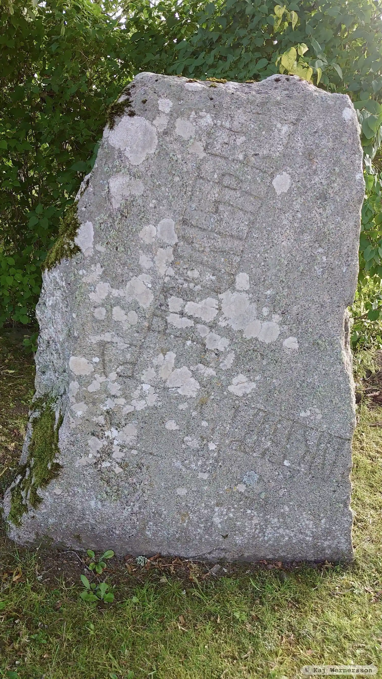 Rune-stone Vg177, L1965:581 in Humla parish, Ulricehamn municipality