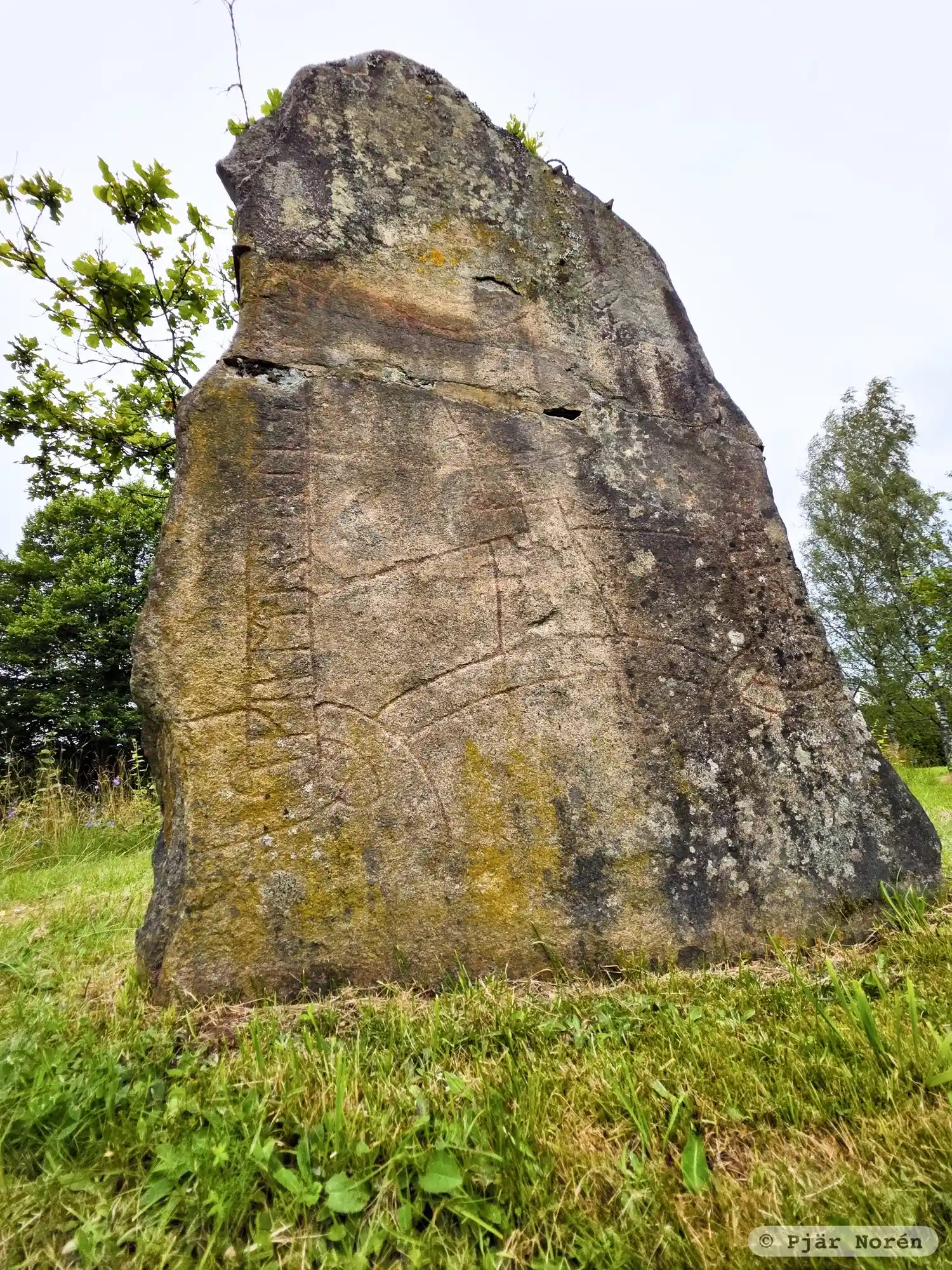 Rune-stone Vg190, L1965:3270 in Månstad parish, Tranemo municipality