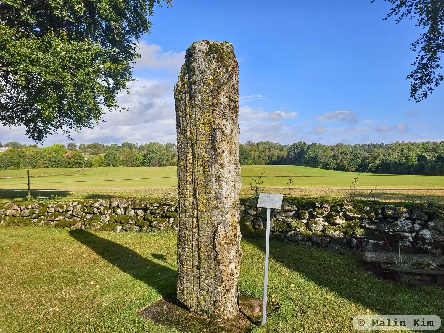 Rune-stone VgNOR1997;27, L1960:5245 in Hol parish, Vårgårda municipality