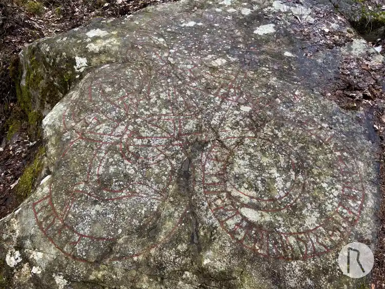 Fotografi av Runhäll U566, L2016:6284 taget av Niklas Vackerdag