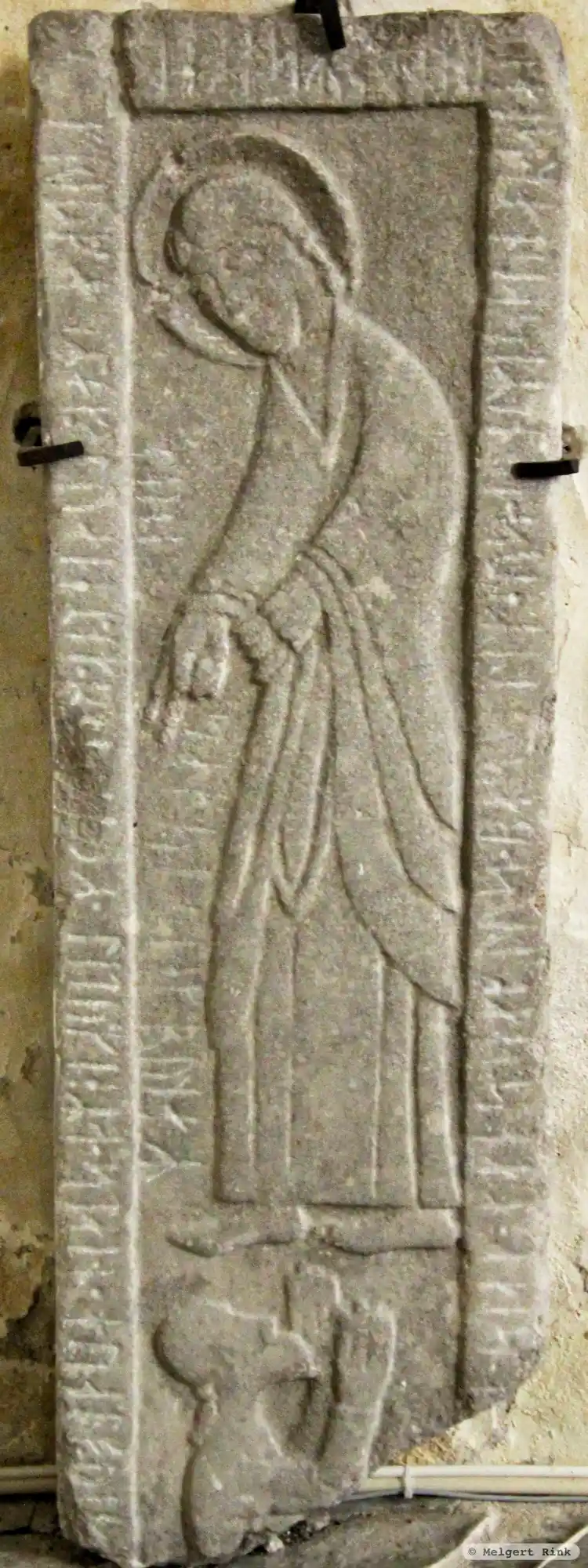 Fotografi av Runristning i gravkontext G199,  taget av Melgert Rink