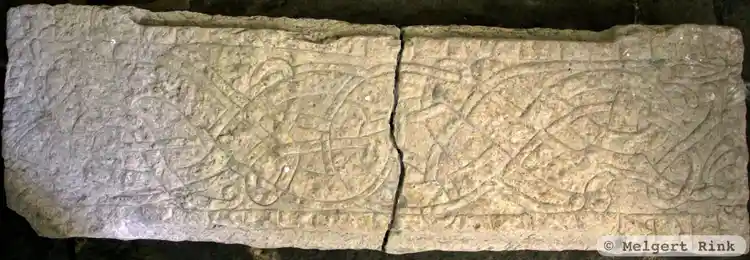 Fotografi av Runristning i gravkontext ÖgATA5060/54, L2012:2818 taget av Melgert Rink