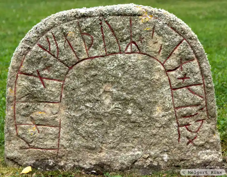 Fotografi av Runristning i gravkontext Vg22, L1962:5130 taget av Melgert Rink