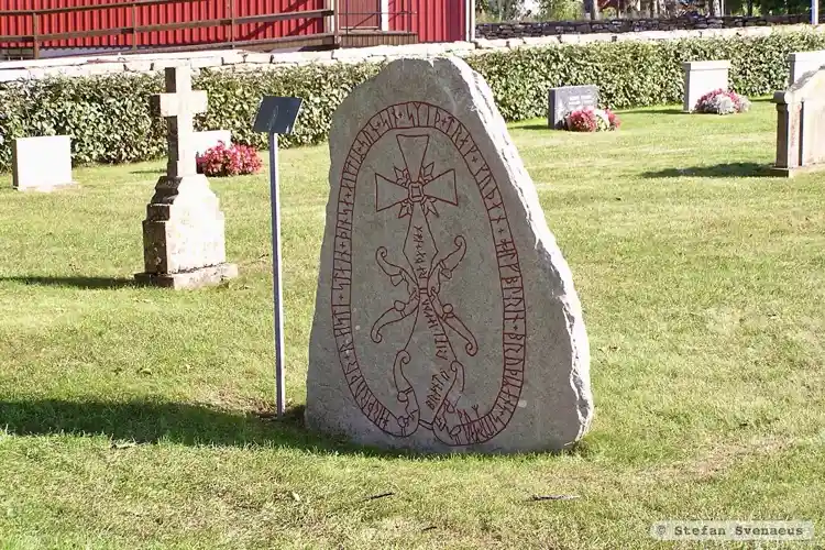 Fotografi av Runsten Gårdbystenen, Öl28, L1958:4591 taget av Stefan Svenaeus