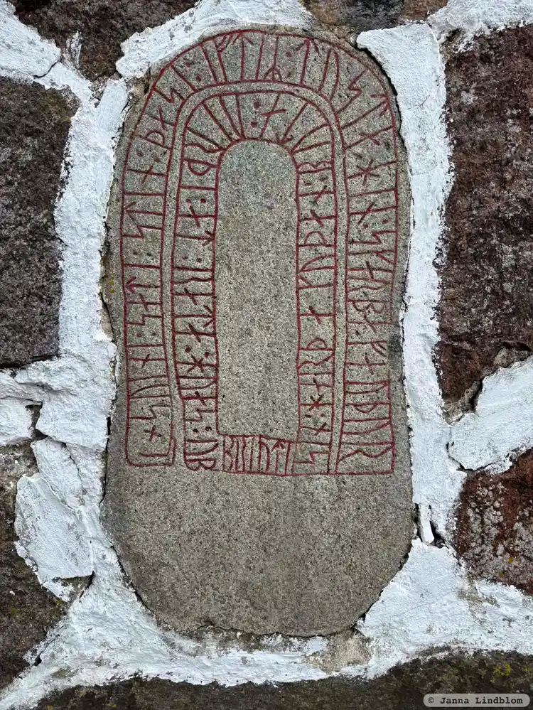 Fotografi av Runsten Glemmingestenen, DR338, L1989:3767 taget av Janna Lindblom